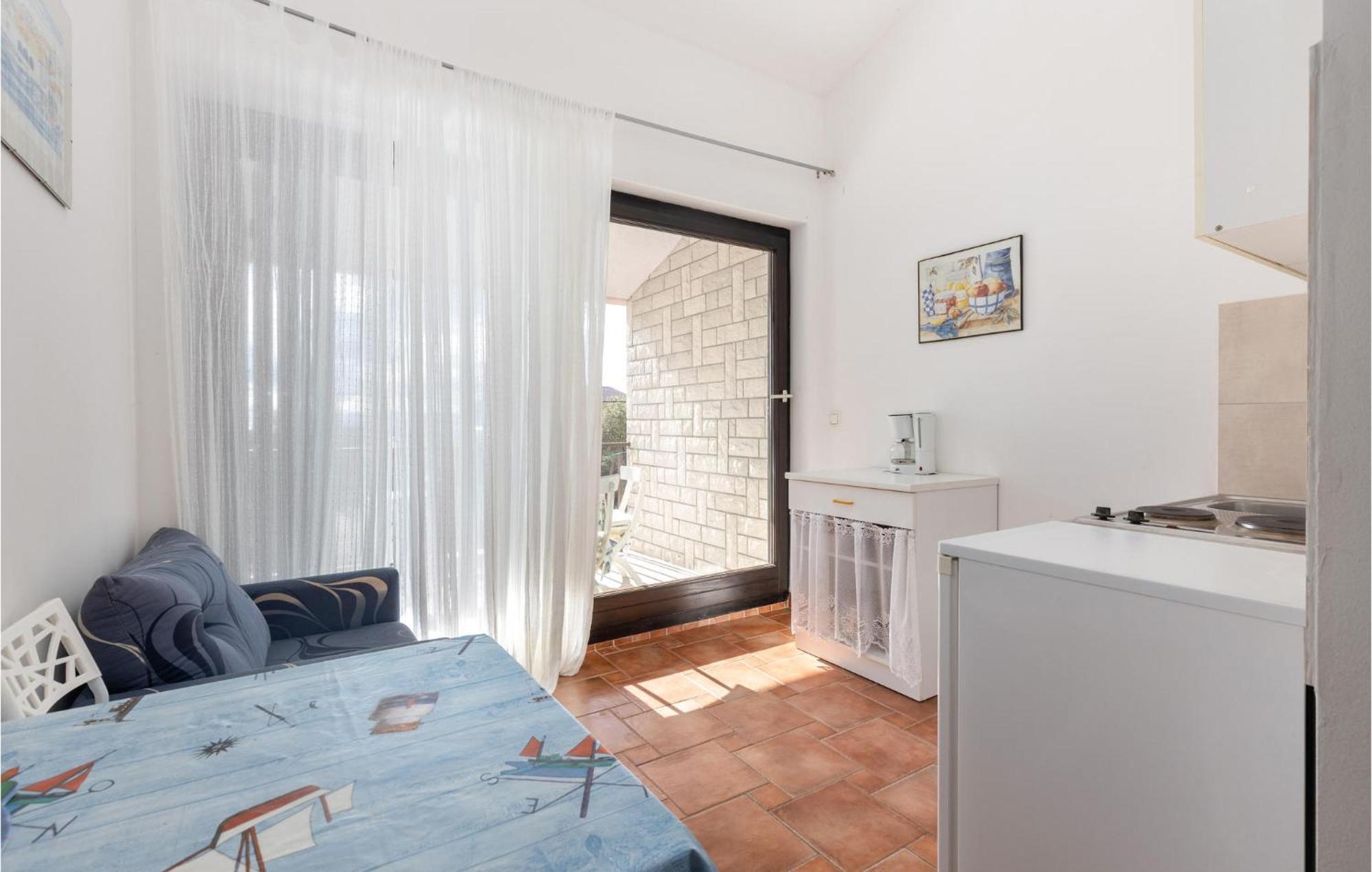 Nice Apartment In Jadranovo With Kitchen Экстерьер фото